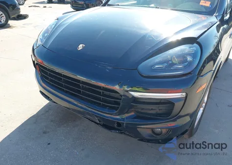 2016 Porsche Cayenne z USA, uszkodzony, nr VIN WP1AA2A27GLA08973